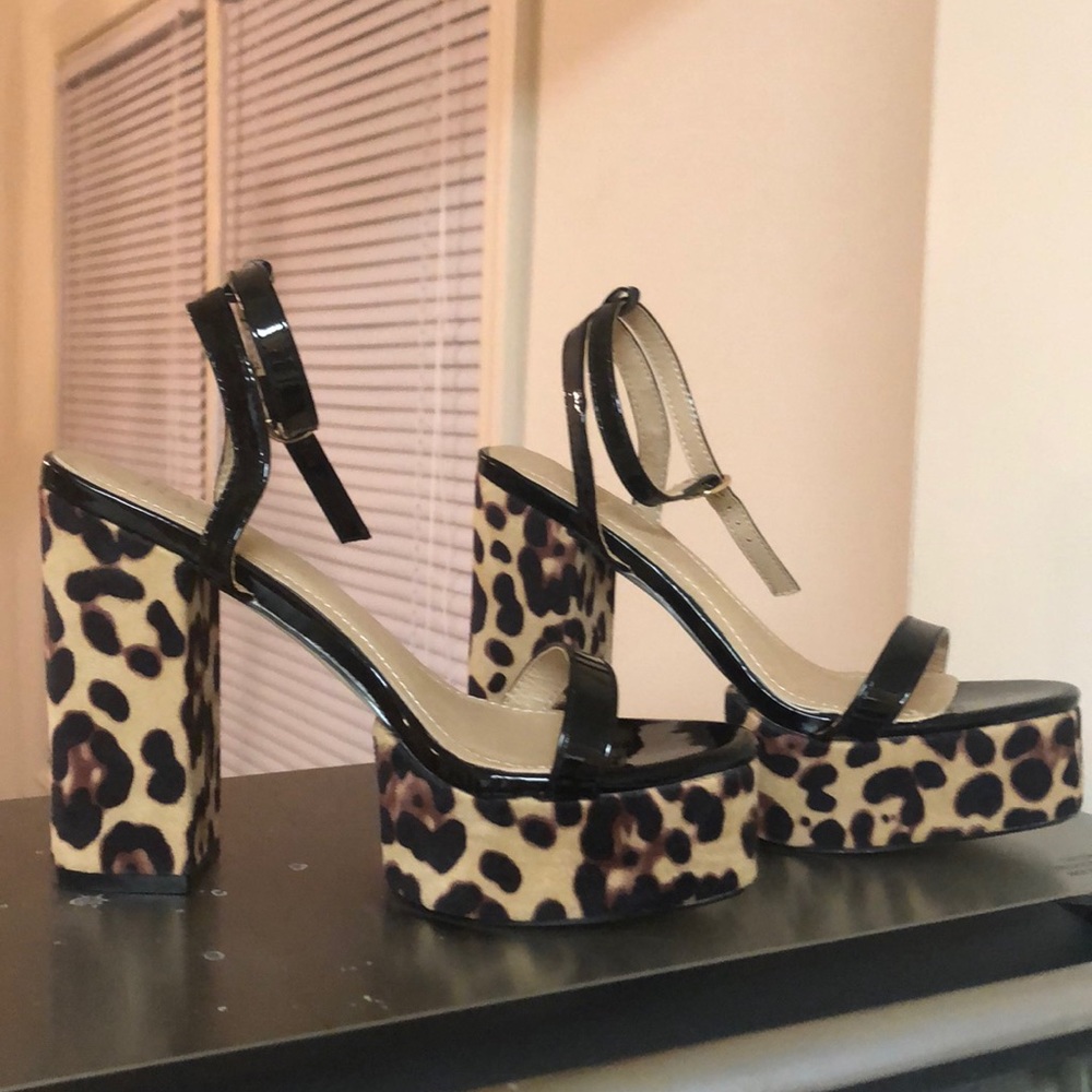 LEOPARD platform sandals size 6 NEW! NastyGal